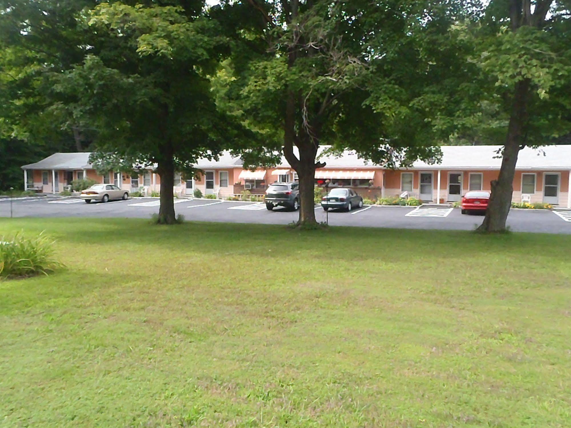 Heart Of The Berkshires Motel Pittsfield Exterior foto
