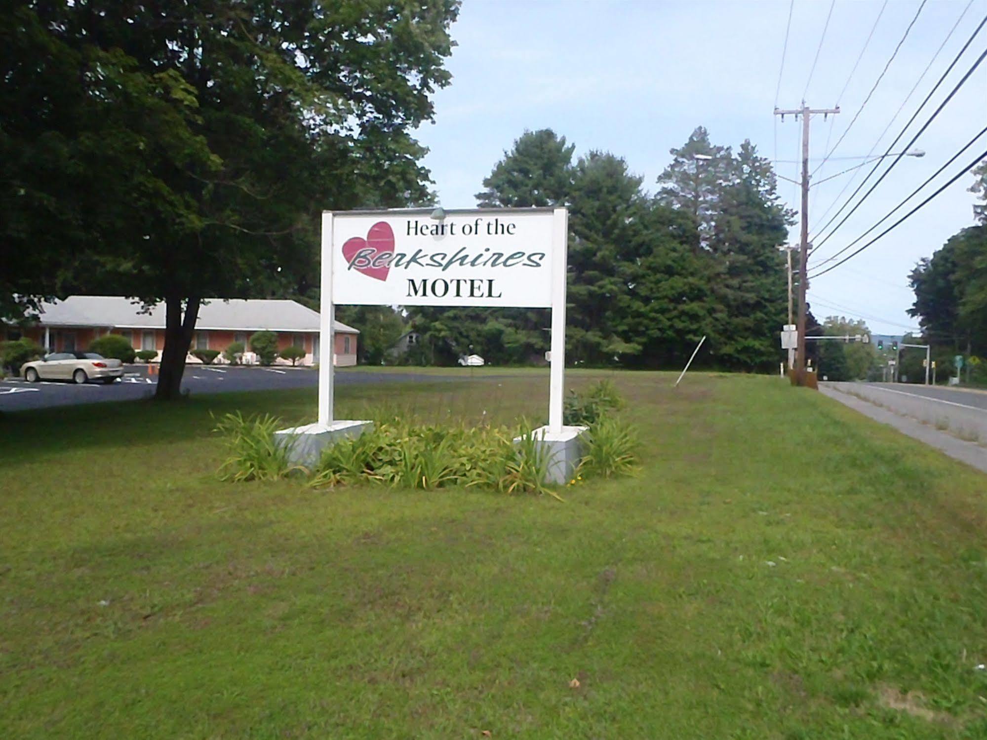 Heart Of The Berkshires Motel Pittsfield Exterior foto